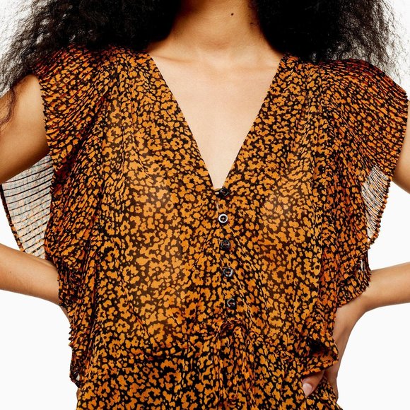 SOLD - LEOPARD PRINT COLD SHOULDER BLOUSE - Picture 4 of 13